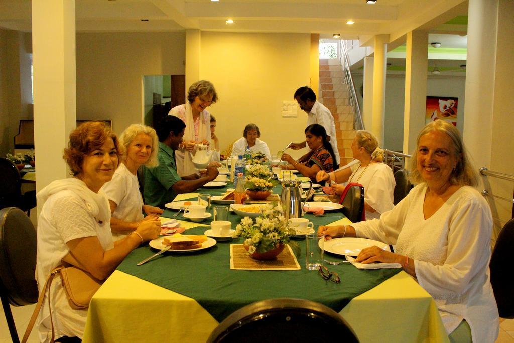 Green Land Guest House Pinnawala  Dış mekan fotoğraf