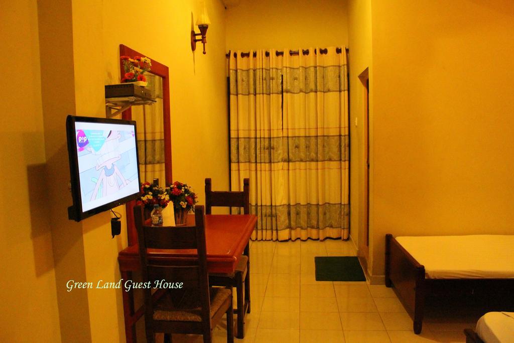 Green Land Guest House Pinnawala  Dış mekan fotoğraf